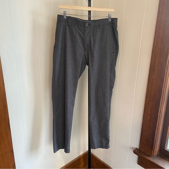 Under Armour UA Gray Flat Front Activewear Chino Golf Pant Men 34x31 (Tag 36x32) - Picture 2 of 6